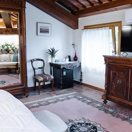 Valmarana De Toni-dimora Storica 住宿加早餐酒店 4*